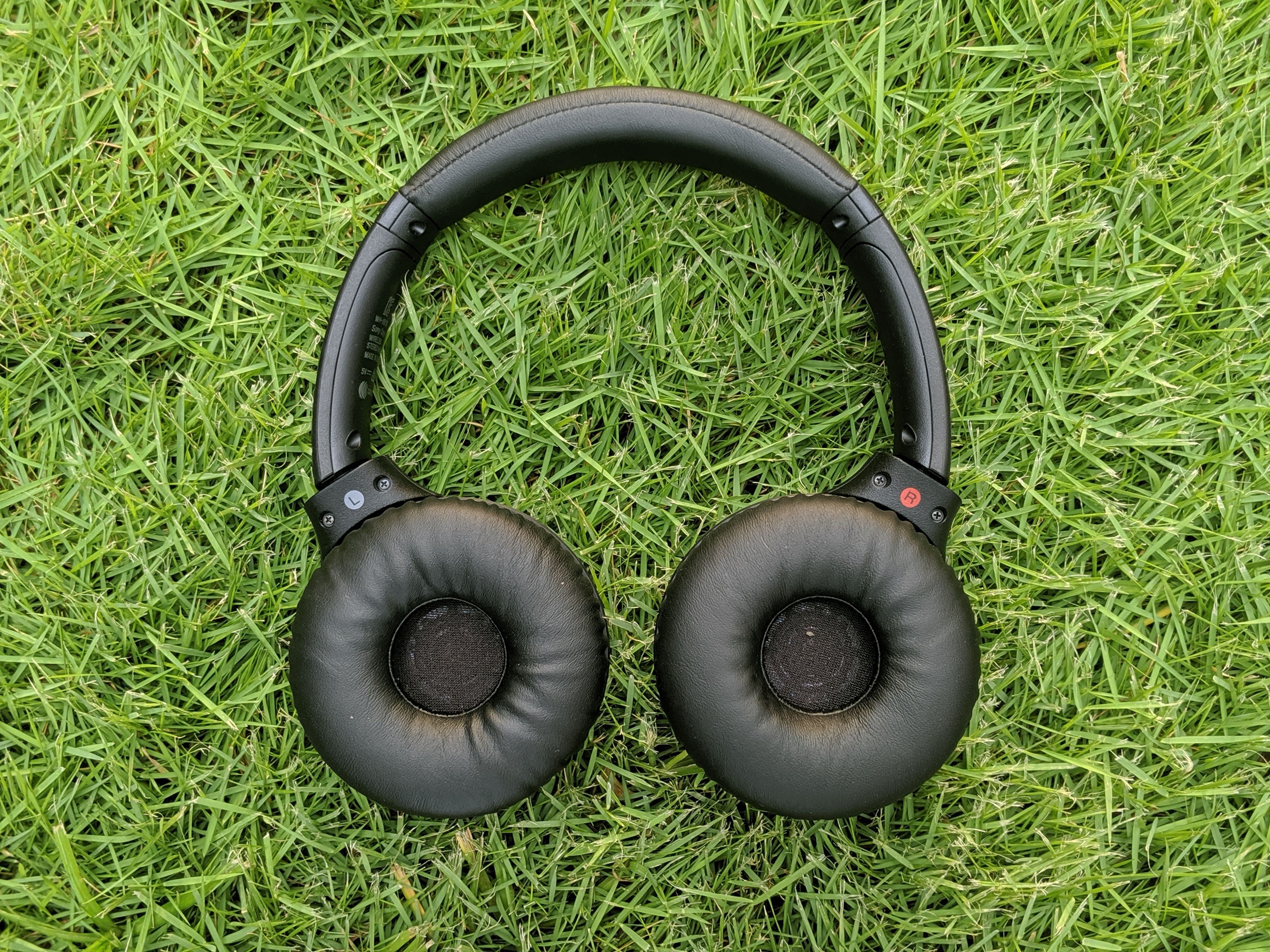 Sony WH-XB700 Wireless Headphones Review: The Battery Life Champ ...